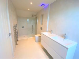 Photo 16- click for photo gallery